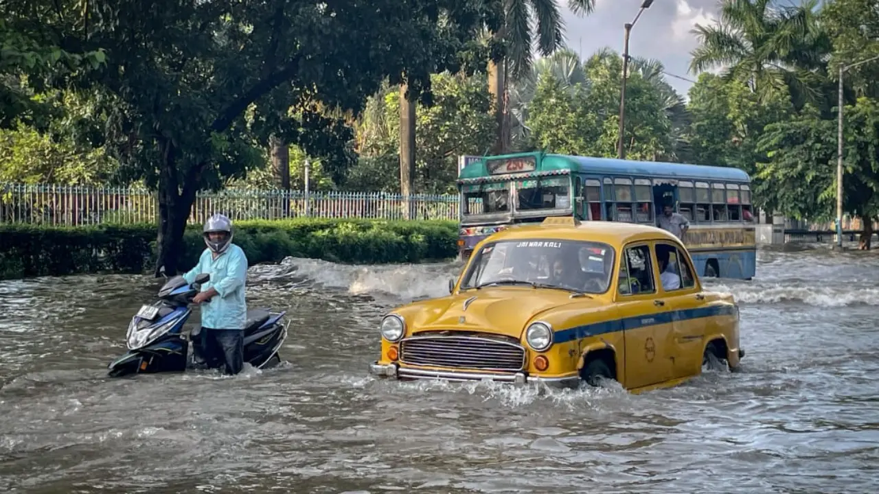 Kolkata Floods 2025 Record Rainfall Leaves at Least 12 Dead