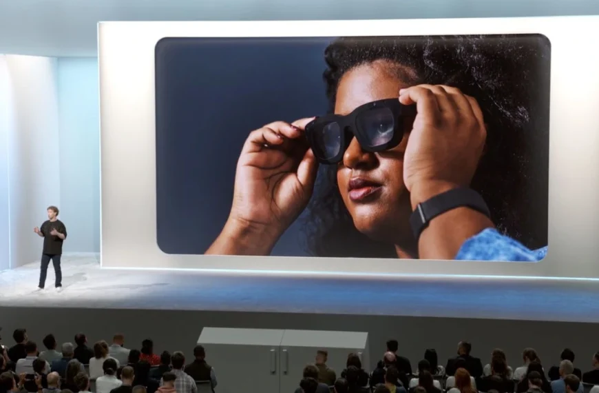 Meta Leaks Smart Glasses with Built-in Display Ahead of Connect