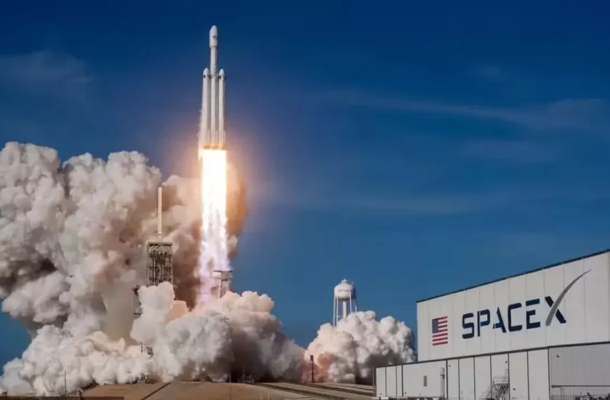 SpaceX Falcon 9 Rocket Successfully Launches