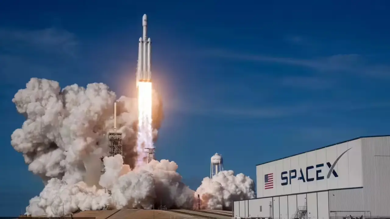 SpaceX Falcon 9 Rocket Successfully Launches